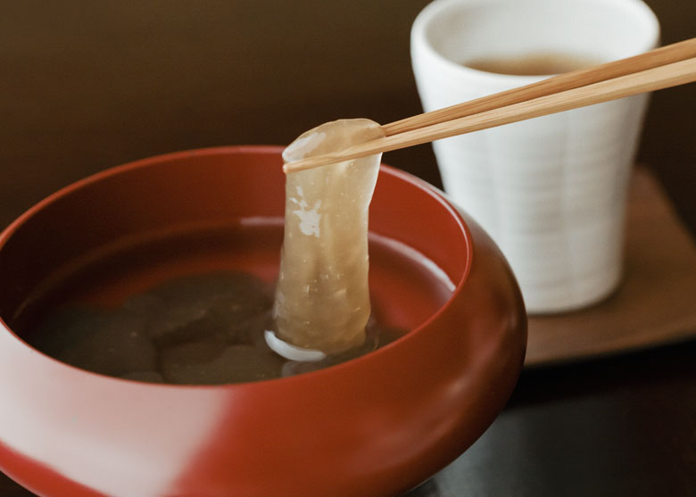 日本茶と和菓子のセット
